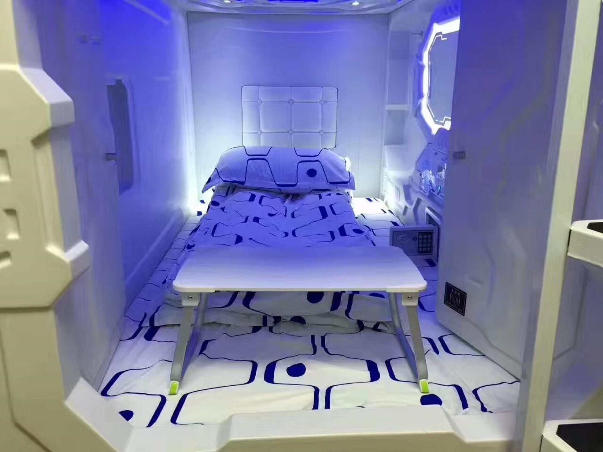 Riccarton Capsule Hotel Kuala Lumpur Exterior foto
